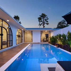 the-grand-daha-a-luxury-resort-spa.hotelsseminyak.net/